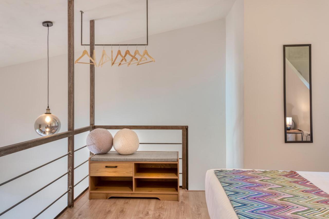 Saronis Suites Saronida Buitenkant foto