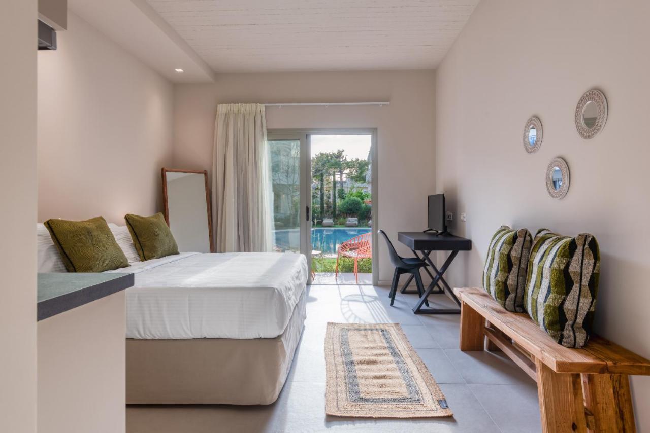 Saronis Suites Saronida Buitenkant foto