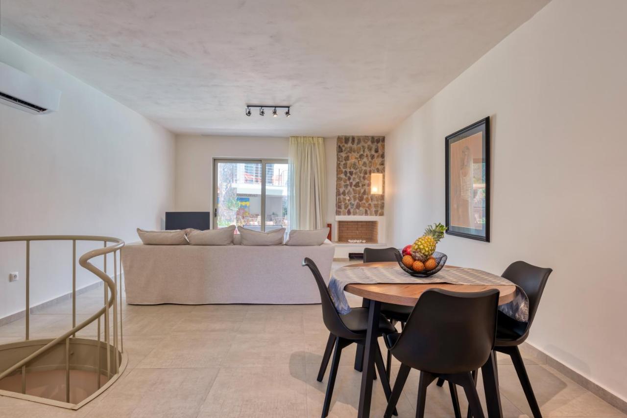 Saronis Suites Saronida Buitenkant foto