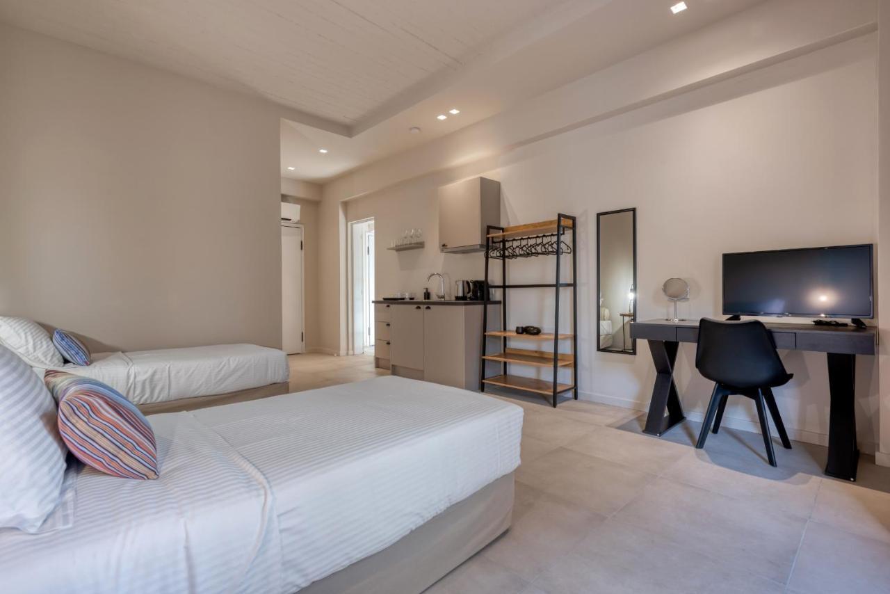 Saronis Suites Saronida Buitenkant foto