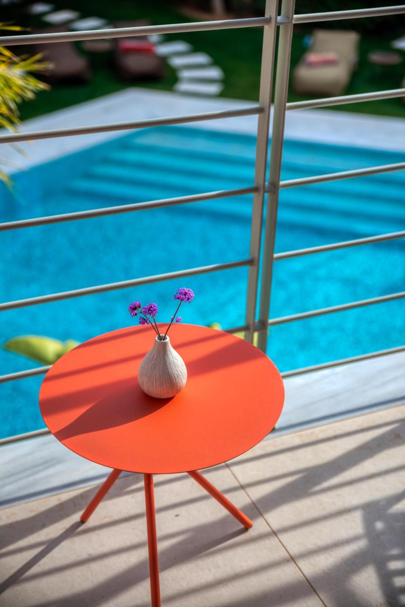 Saronis Suites Saronida Buitenkant foto