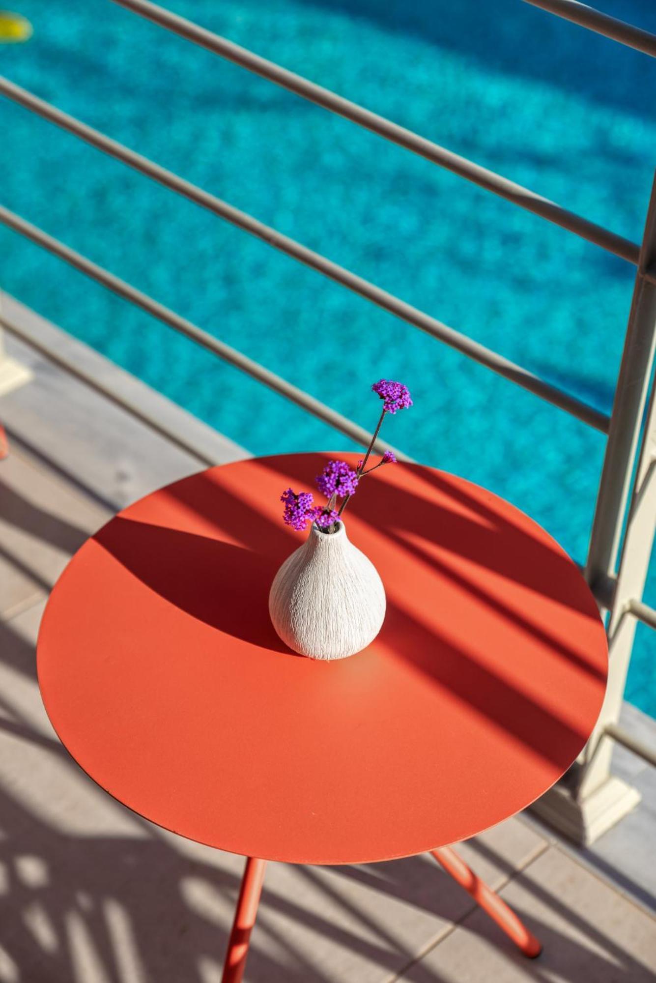 Saronis Suites Saronida Buitenkant foto