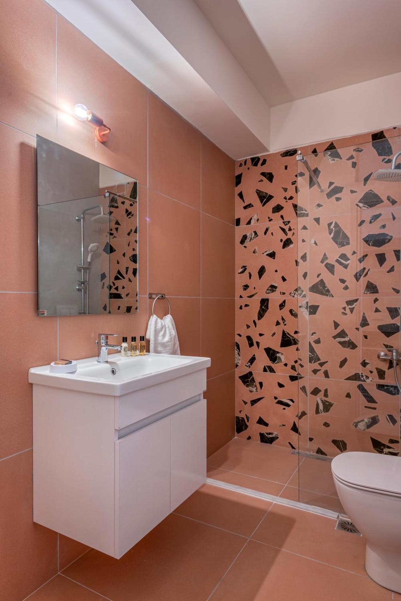 Saronis Suites Saronida Buitenkant foto