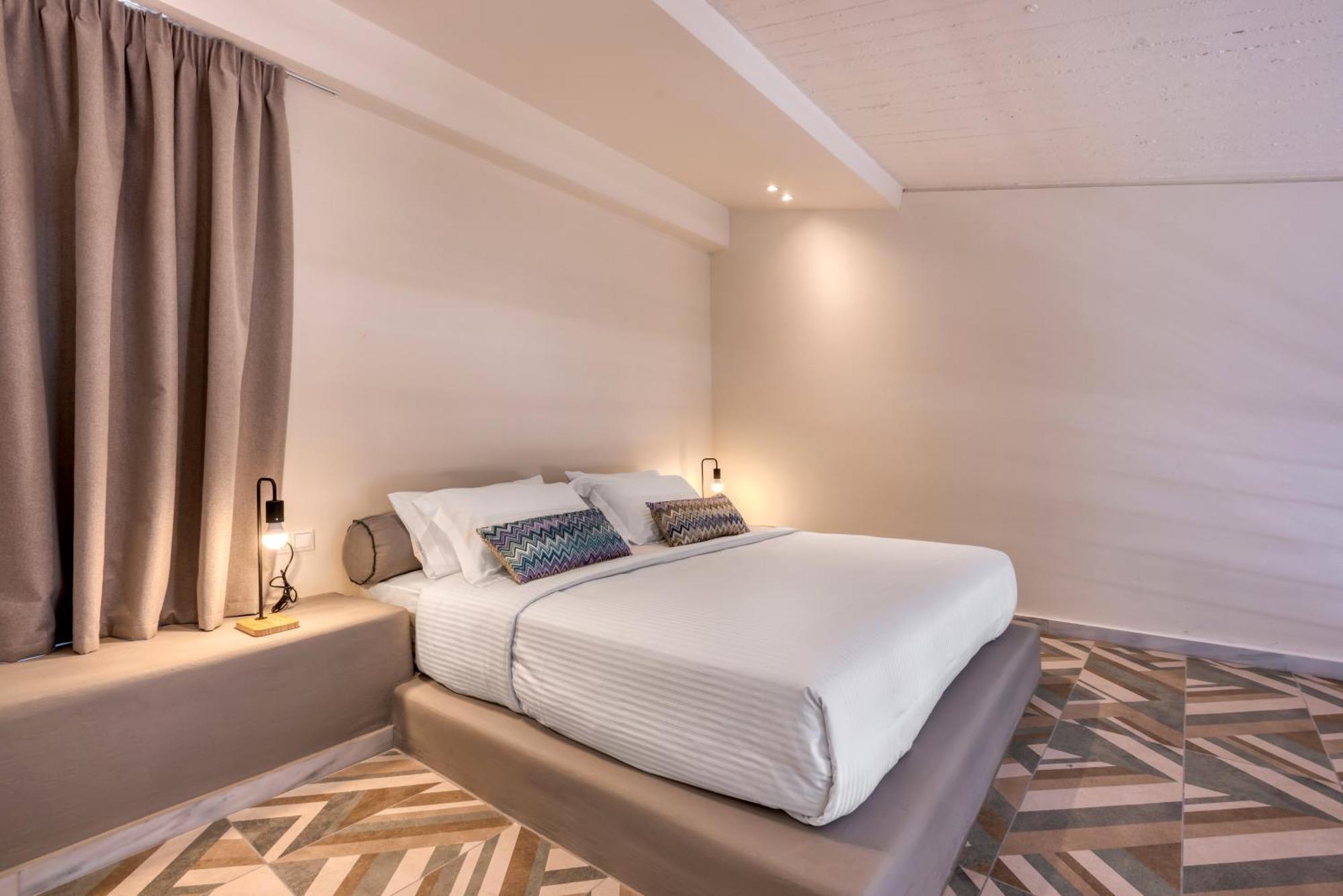 Saronis Suites Saronida Buitenkant foto